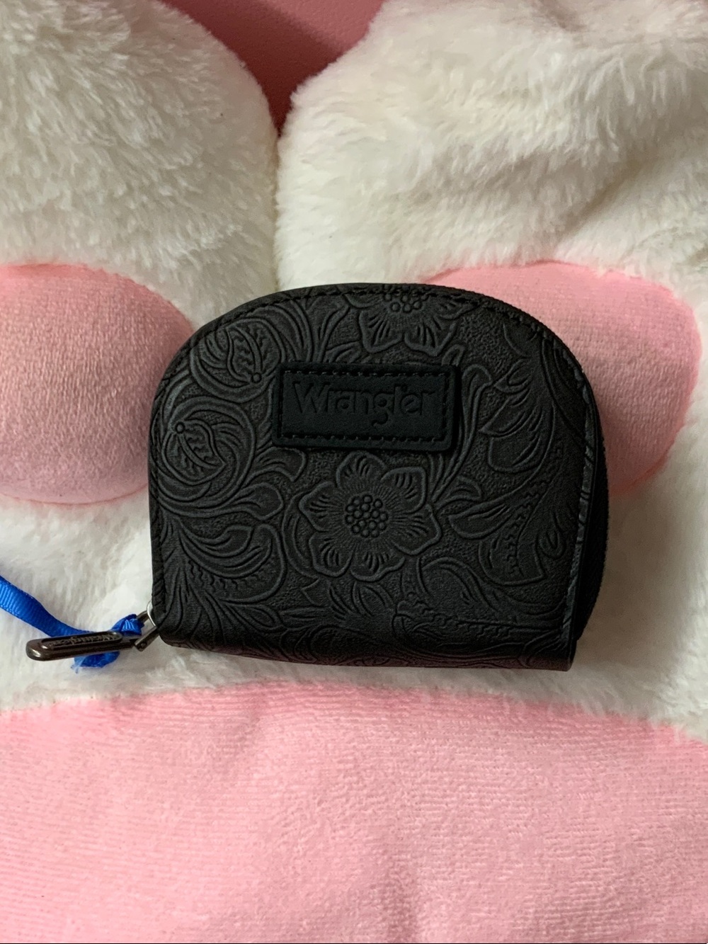 Wrangler Black Floral Embossed Zip card holder